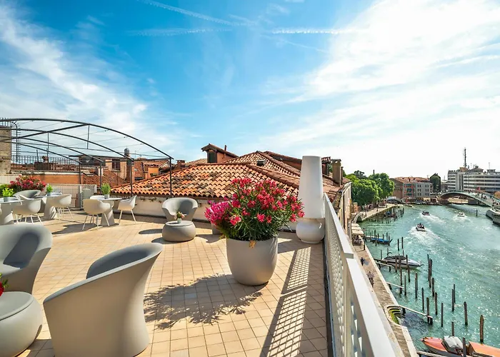 Venetian Palace Green Apartment R&R